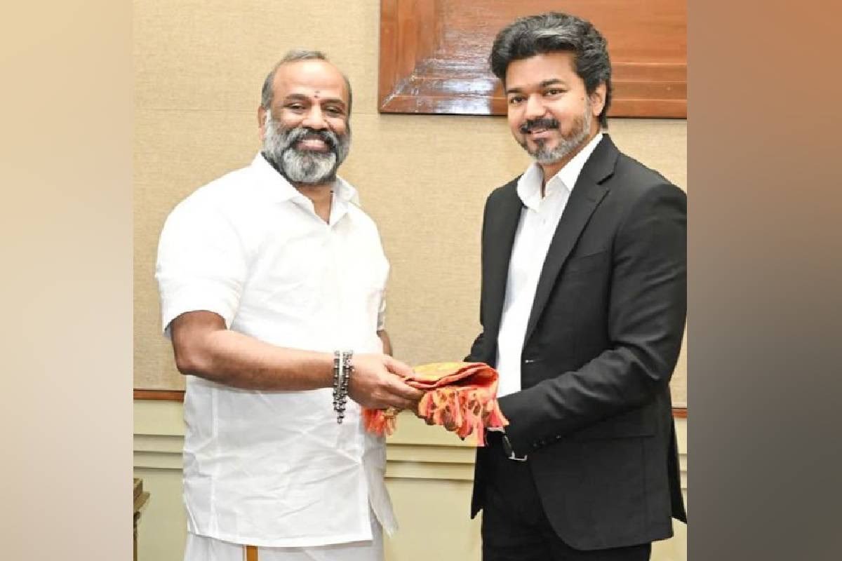 ₹5,000 கோடி நிதி மோசடி புகார்: News Tamil 24×7 இயக்குநர் ஆர். பிரேம்குமார் சென்னையில் கைது!